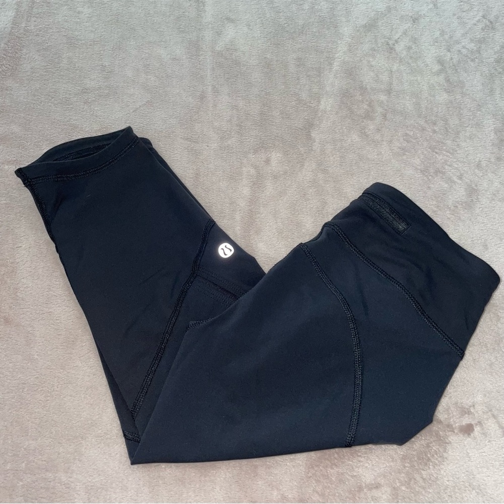Lululemon crop leggings size 2 - Picture 1 of 10